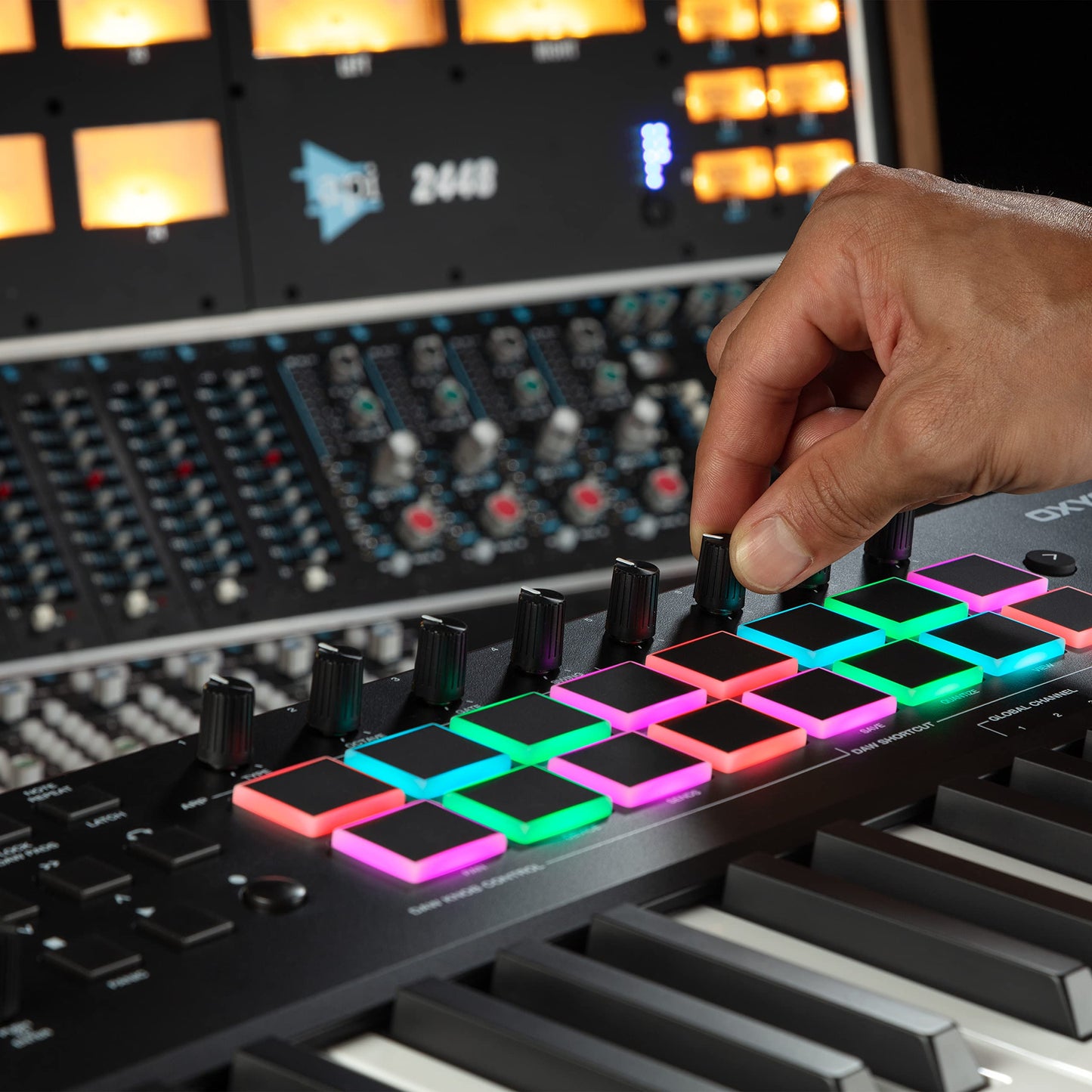 M-Audio Oxygen Pro Mini – 32 Key USB MIDI Keyboard Controller With Beat Pads, MIDI assignable Knobs, Buttons & Faders and Software Suite Included